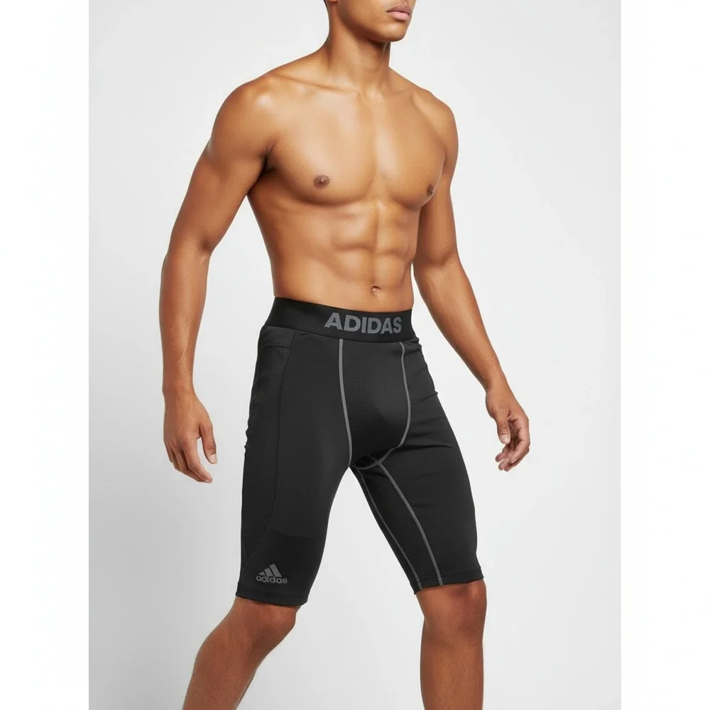 ADIDAS MAF3007‎ Mens Large Black Techfit 5-Pad Integrated Compression Shorts